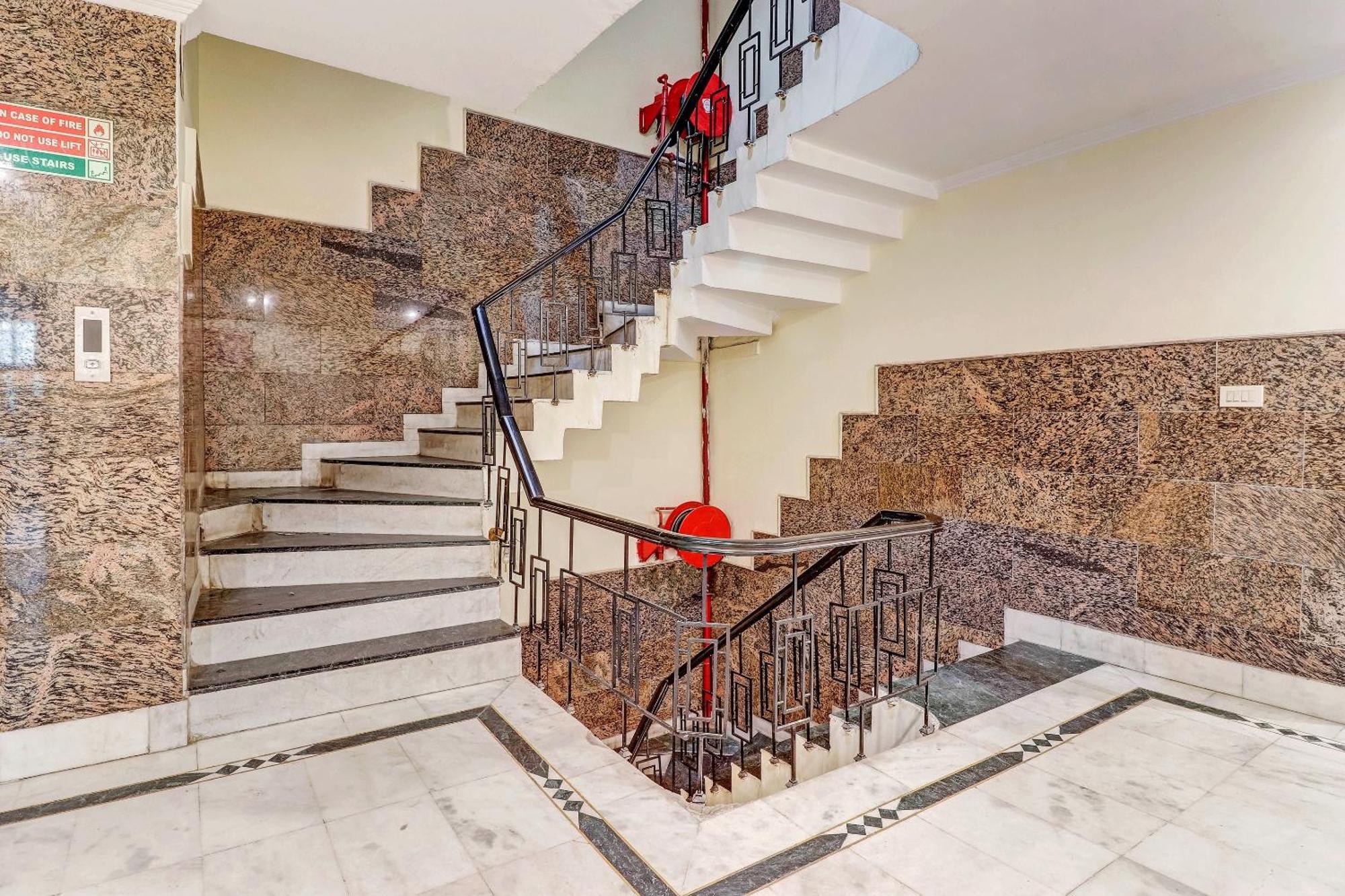 Hotel O Grand Central Delhi  Dış mekan fotoğraf