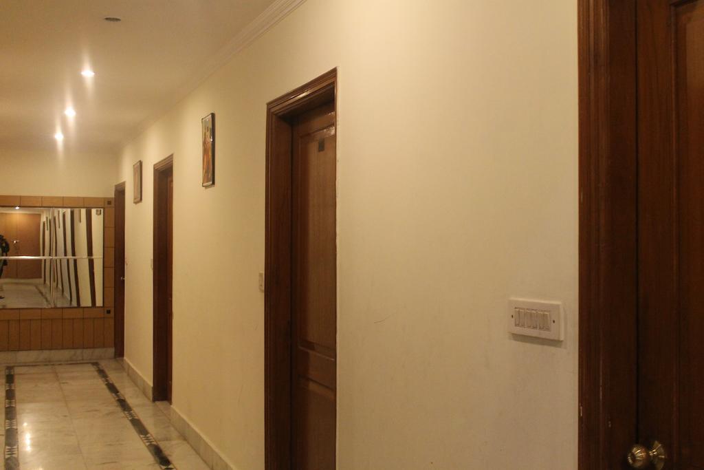 Hotel O Grand Central Delhi  Dış mekan fotoğraf