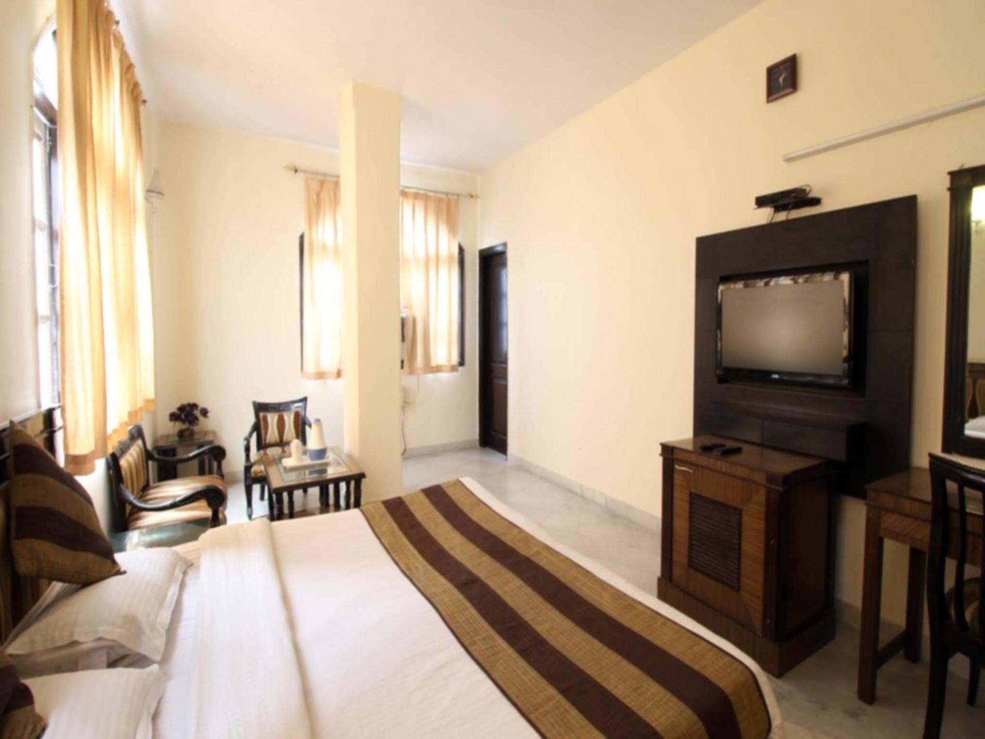 Hotel O Grand Central Delhi  Dış mekan fotoğraf